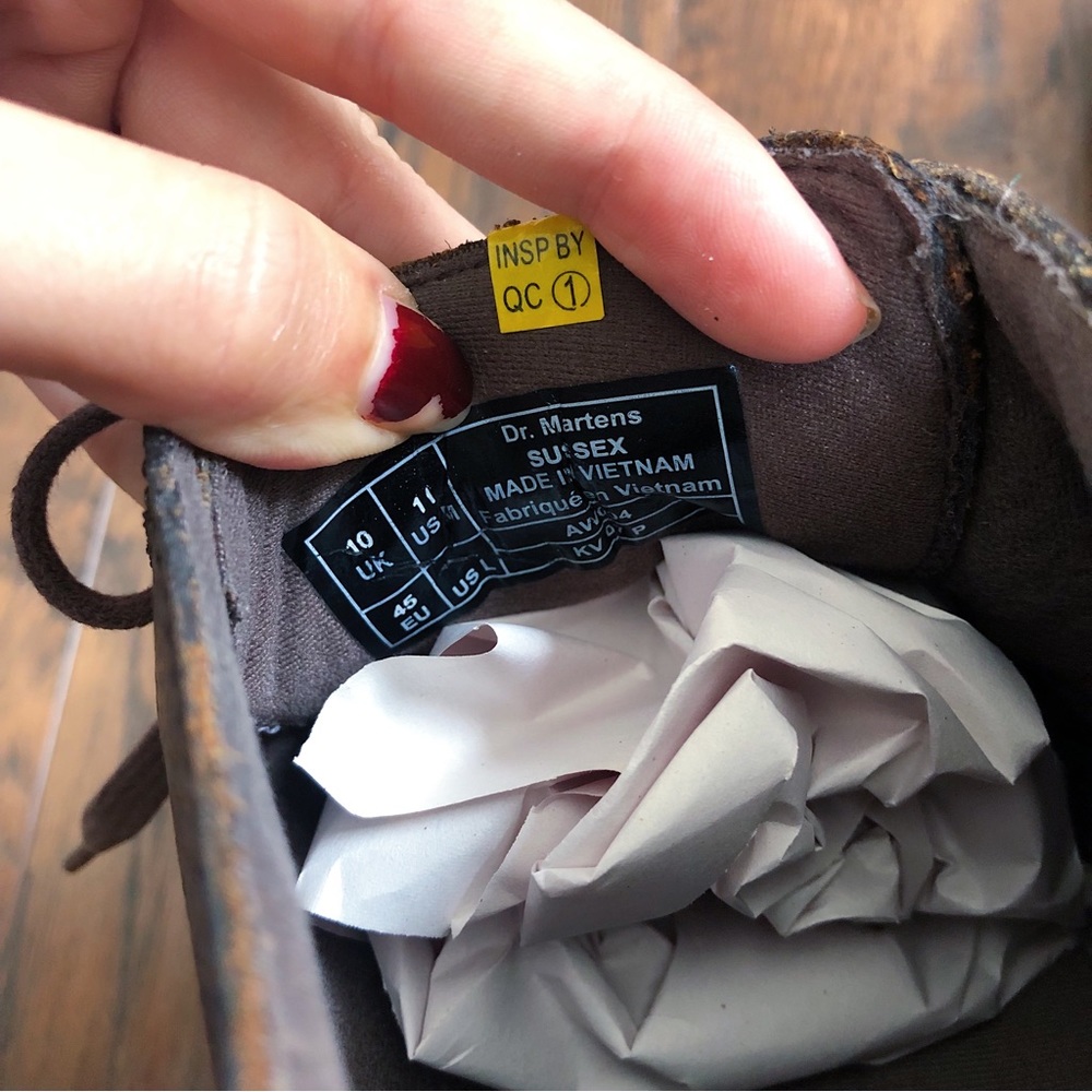 SOLD Dr Martens • Sussex ankle boots Bear Track Slip Resistant Chukka lace up - Picture 6 of 13